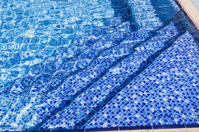 Replace a Pool Liner with Tears and Leaks!